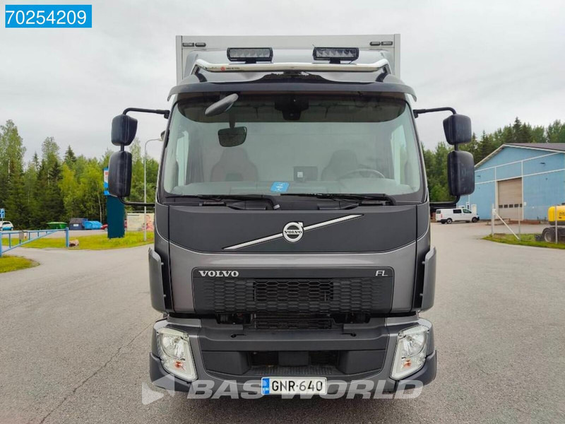 Volvo FL 250 4X2 Like NEW! Exhibition truck EURO 6 - Camion fourgon: photos 2 Volvo FL 250 4X2 Like NEW! Exhibition truck EURO 6 - Camion fourgon: photos 2