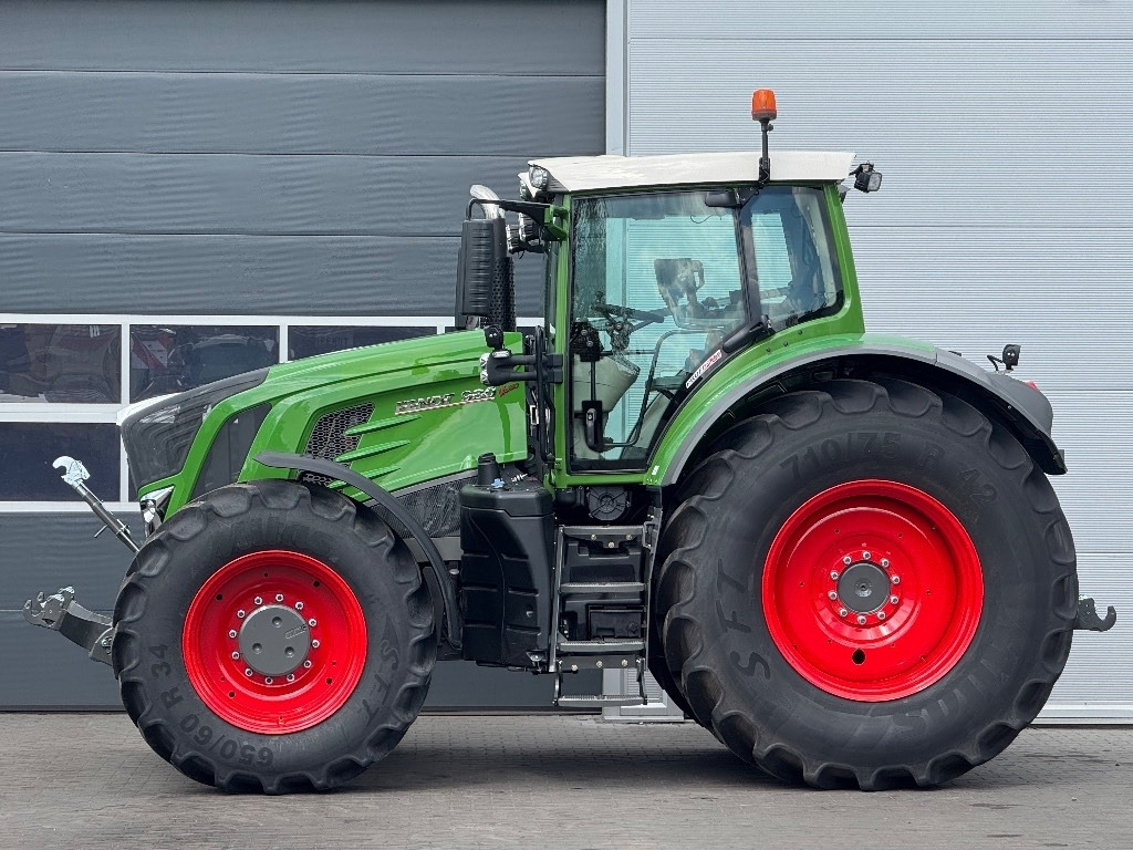 Fendt 930 Vario S4 Profi Plus - Tracteur agricole: photos 3 Fendt 930 Vario S4 Profi Plus - Tracteur agricole: photos 3