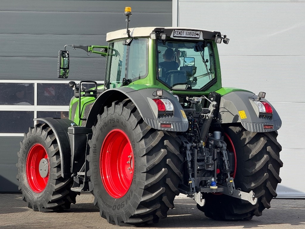 Fendt 930 Vario S4 Profi Plus - Tracteur agricole: photos 3 Fendt 930 Vario S4 Profi Plus - Tracteur agricole: photos 3