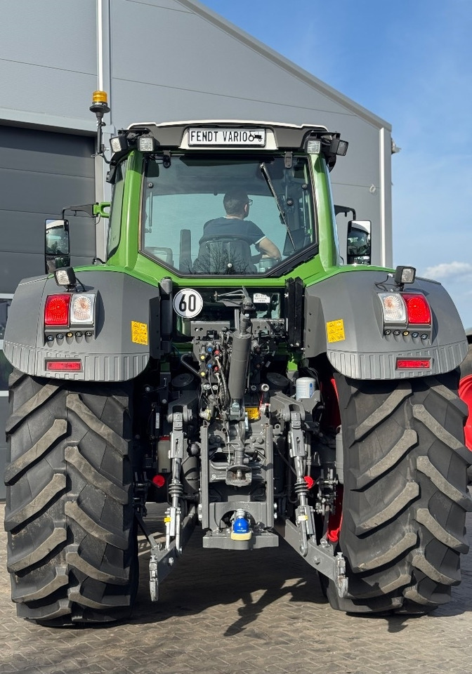 Fendt 930 Vario S4 Profi Plus - Tracteur agricole: photos 5 Fendt 930 Vario S4 Profi Plus - Tracteur agricole: photos 5