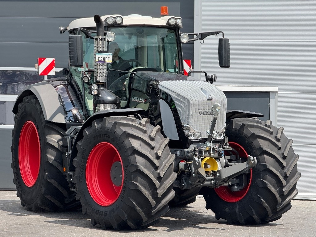 Fendt 939 Vario SCR Profi Plus - Tracteur agricole: photos 1 Fendt 939 Vario SCR Profi Plus - Tracteur agricole: photos 1