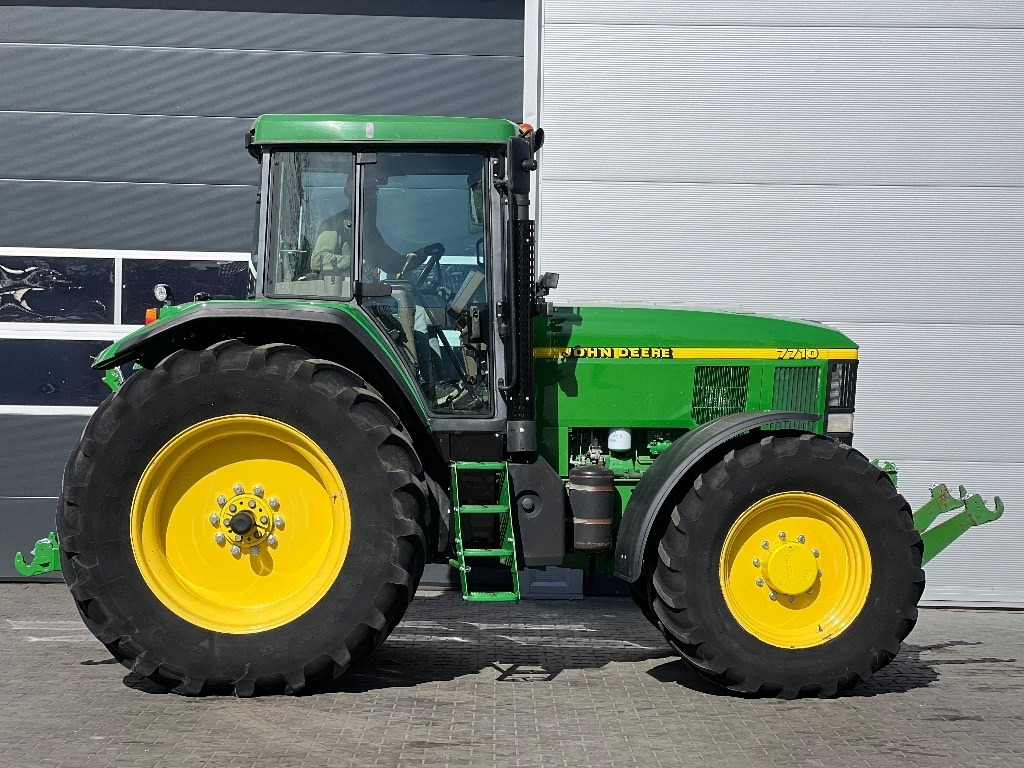 John Deere 7710 PQ - Tracteur agricole: photos 5 John Deere 7710 PQ - Tracteur agricole: photos 5