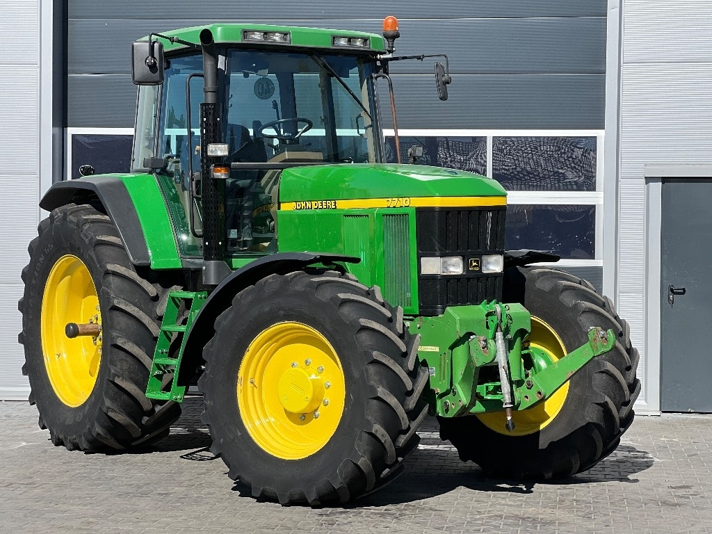 John Deere 7710 PQ - Tracteur agricole: photos 1 John Deere 7710 PQ - Tracteur agricole: photos 1