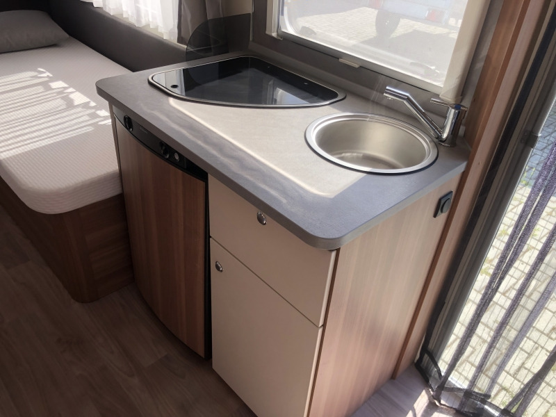 WEINSBERG CARAONE 480 EU - Caravane: photos 4 WEINSBERG CARAONE 480 EU - Caravane: photos 4
