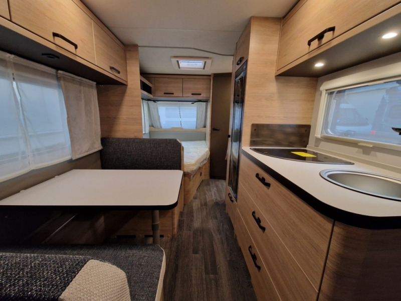 Weinsberg CaraOne 500 FDK - Caravane: photos 5 Weinsberg CaraOne 500 FDK - Caravane: photos 5