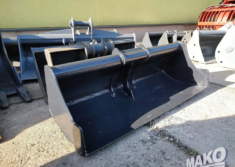 Łyżka skarpowa Arden 120cm QA11 QA10 - Accessoire pour Engins de chantier: photos 1 Łyżka skarpowa Arden 120cm QA11 QA10 - Accessoire pour Engins de chantier: photos 1