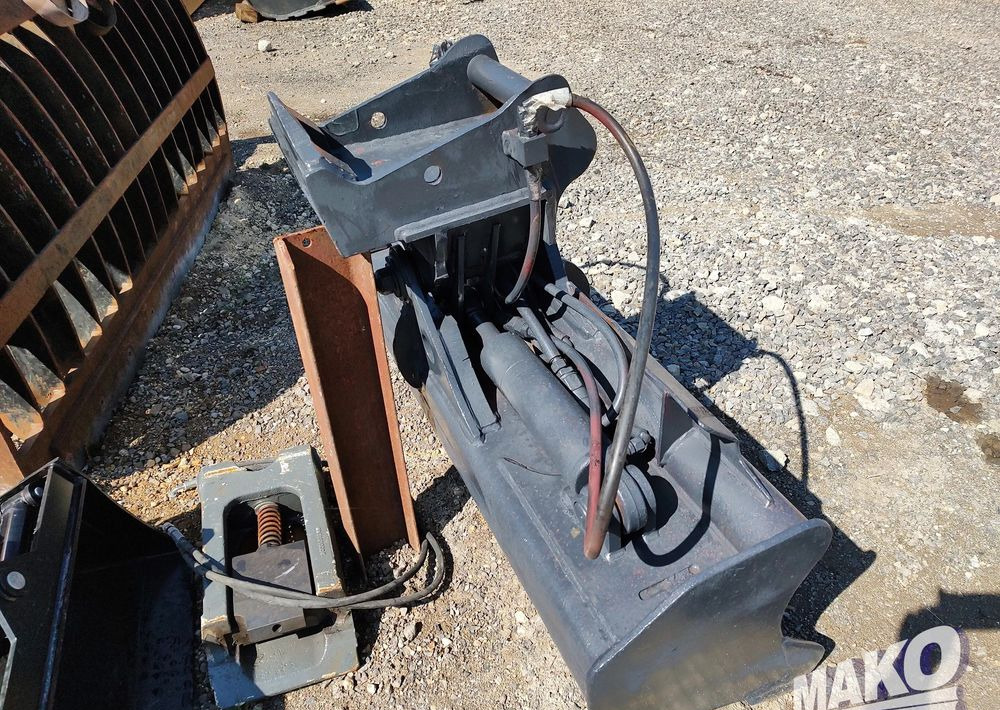 Łyżka skarpowa hydrauliczna 150cm Arden QA20 QA21 - Accessoire pour Engins de chantier: photos 5 Łyżka skarpowa hydrauliczna 150cm Arden QA20 QA21 - Accessoire pour Engins de chantier: photos 5