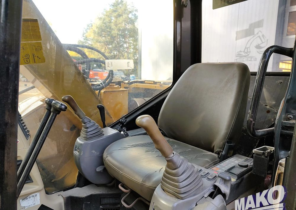 Pelle sur chenille Caterpillar 308C: photos 8