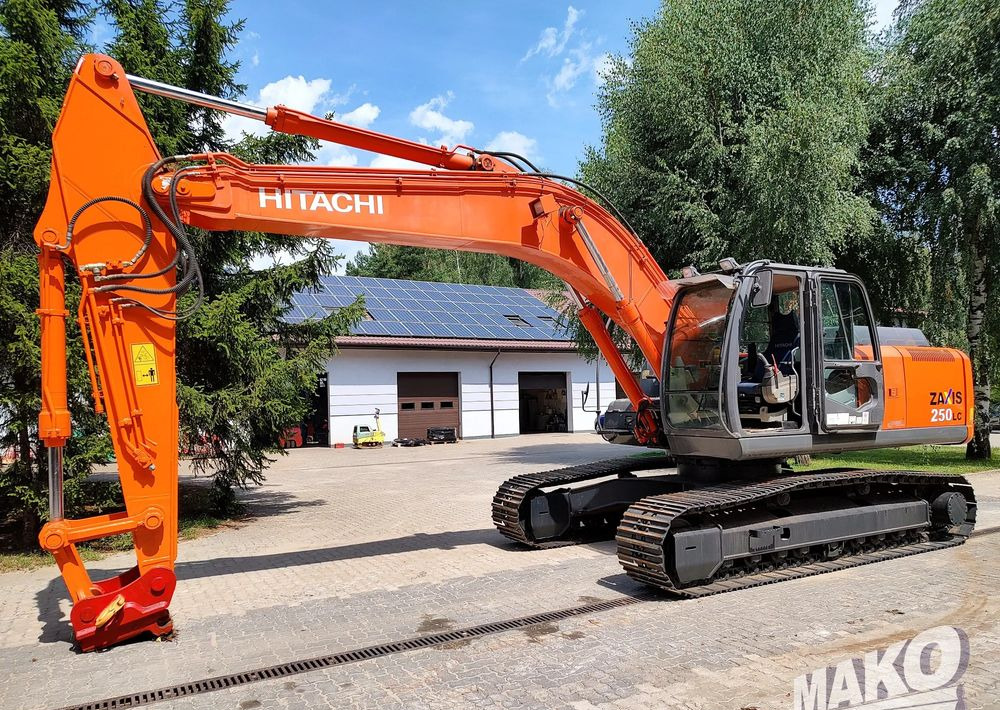 Hitachi ZX250 LCN-3 - Pelle sur chenille: photos 1 Hitachi ZX250 LCN-3 - Pelle sur chenille: photos 1