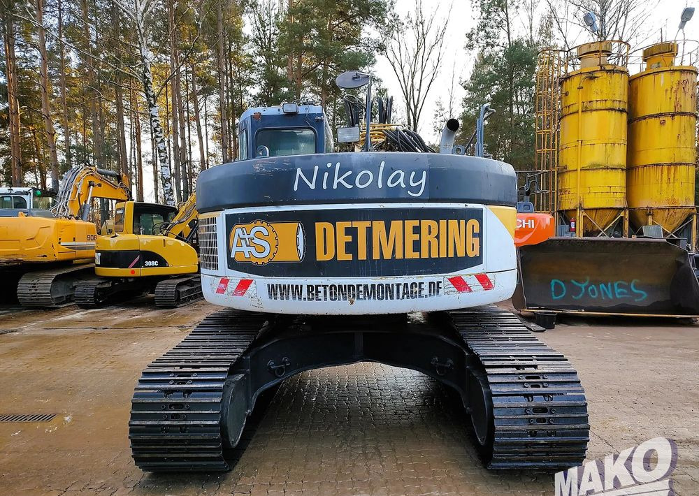 Komatsu PC228USLC-3 - Pelle sur chenille: photos 3 Komatsu PC228USLC-3 - Pelle sur chenille: photos 3