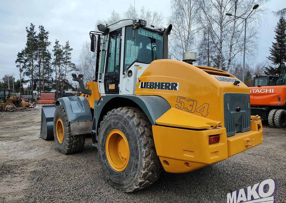Liebherr L534 - Chargeuse sur pneus: photos 3 Liebherr L534 - Chargeuse sur pneus: photos 3