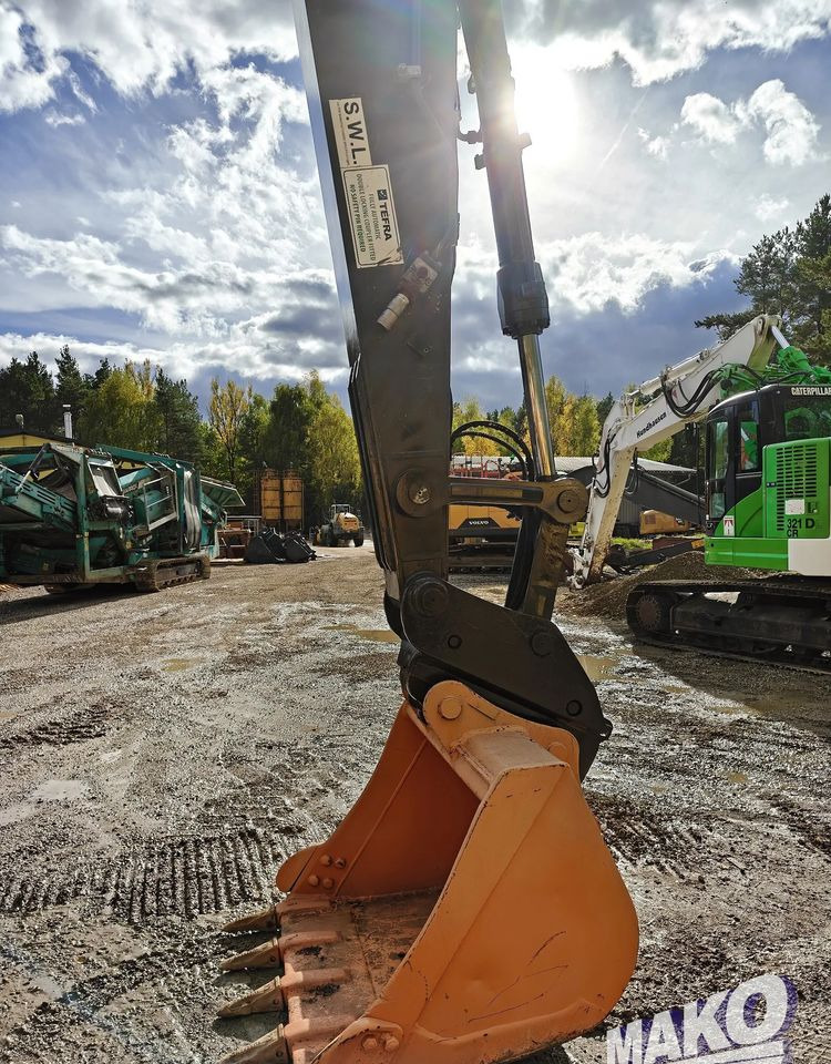 Pelle sur chenille Volvo ECR 145 EL: photos 10 Pelle sur chenille Volvo ECR 145 EL: photos 10