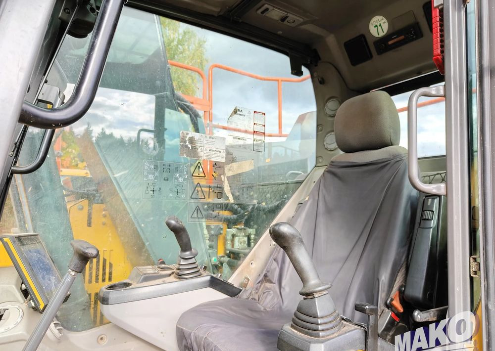 Pelle sur chenille Volvo ECR 145 EL: photos 11 Pelle sur chenille Volvo ECR 145 EL: photos 11