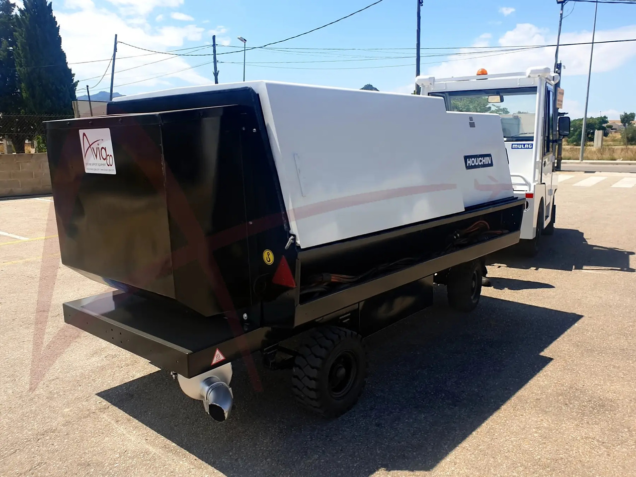 HOUCHIN 690-140 28 - Groupe électrogène au sol: photos 4 HOUCHIN 690-140 28 - Groupe électrogène au sol: photos 4