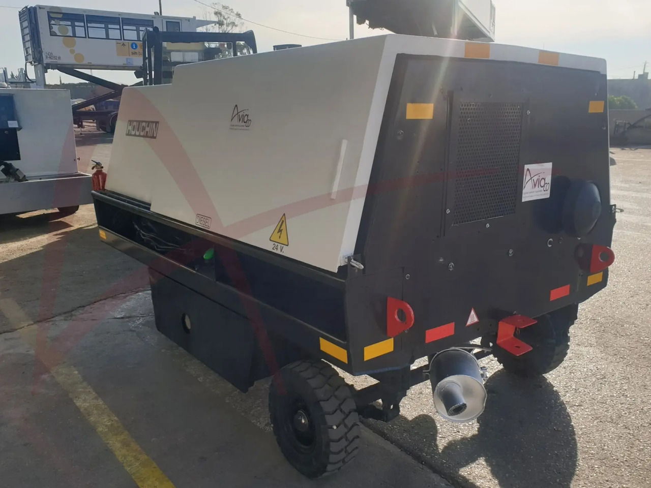 HOUCHIN D690 SV - Groupe électrogène au sol: photos 2 HOUCHIN D690 SV - Groupe électrogène au sol: photos 2