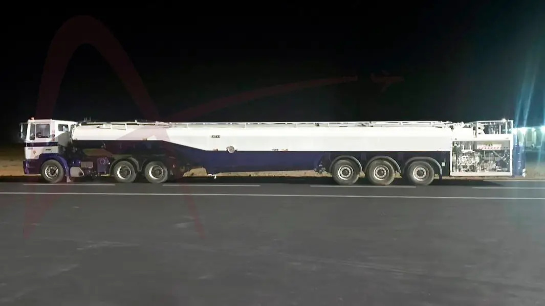 MAN 33-343 - Camion citerne: photos 4 MAN 33-343 - Camion citerne: photos 4