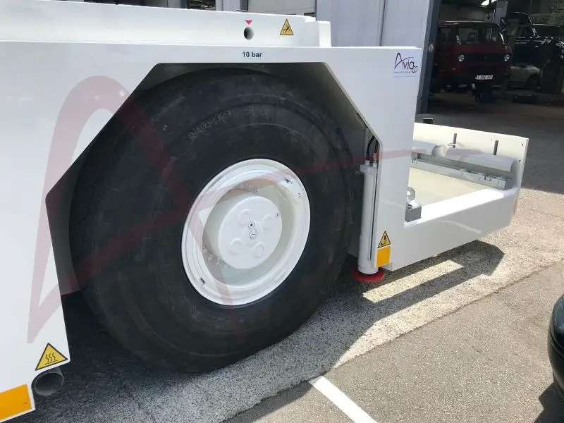 SCHOPF F396W - Tracteur d'avions: photos 5 SCHOPF F396W - Tracteur d'avions: photos 5