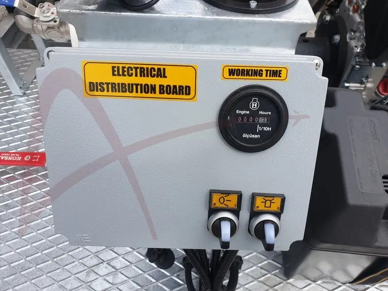 Véhicule vide-toilettes neuf TIMSAN LSC300/700: photos 8