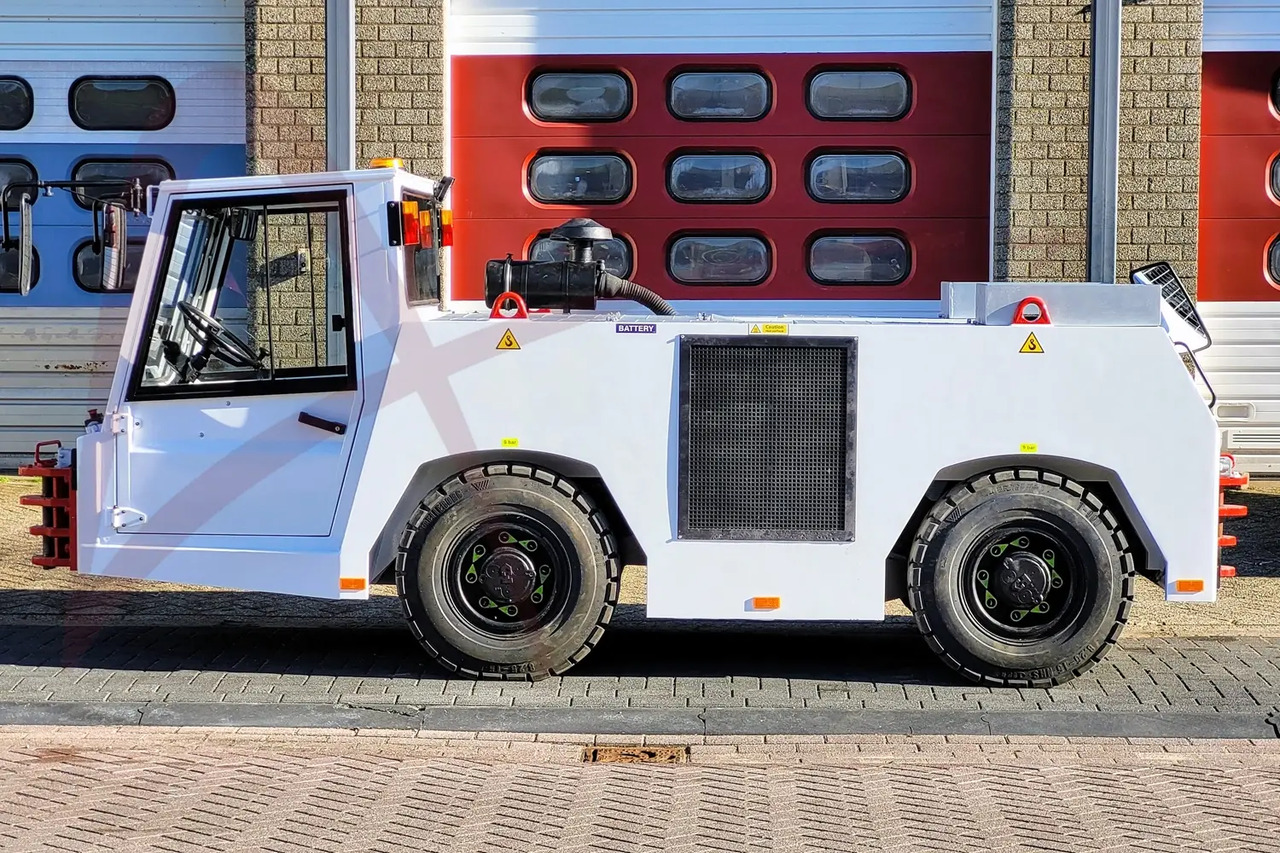 Tracteur d'avions TLD TMX-100: photos 6 Tracteur d'avions TLD TMX-100: photos 6