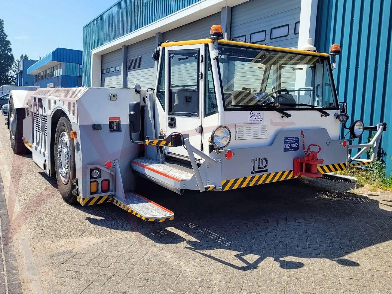 TLD TPX-500-MTS - Tracteur d'avions: photos 1 TLD TPX-500-MTS - Tracteur d'avions: photos 1
