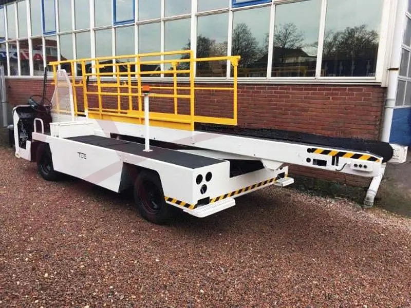 TUG 660 DIESEL - Tapis à bagages: photos 2 TUG 660 DIESEL - Tapis à bagages: photos 2