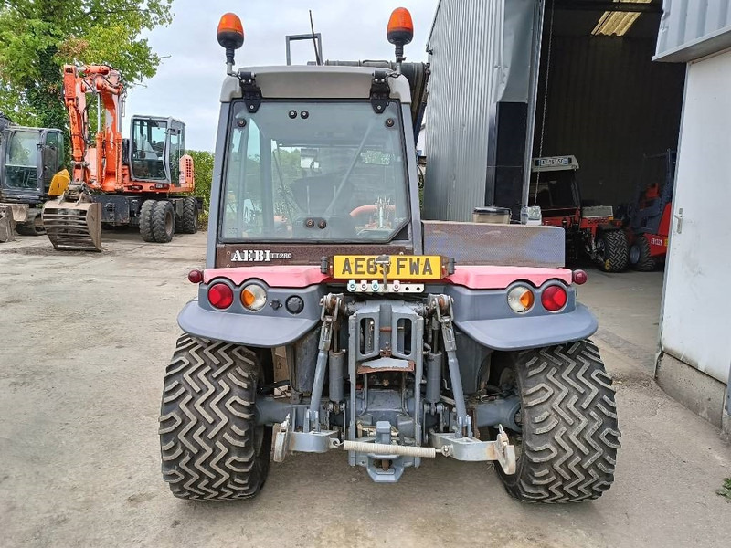 Aebi tt280 TT280 maaier mower airco werktuigdrager CE - Remorque agricole: photos 5 Aebi tt280 TT280 maaier mower airco werktuigdrager CE - Remorque agricole: photos 5