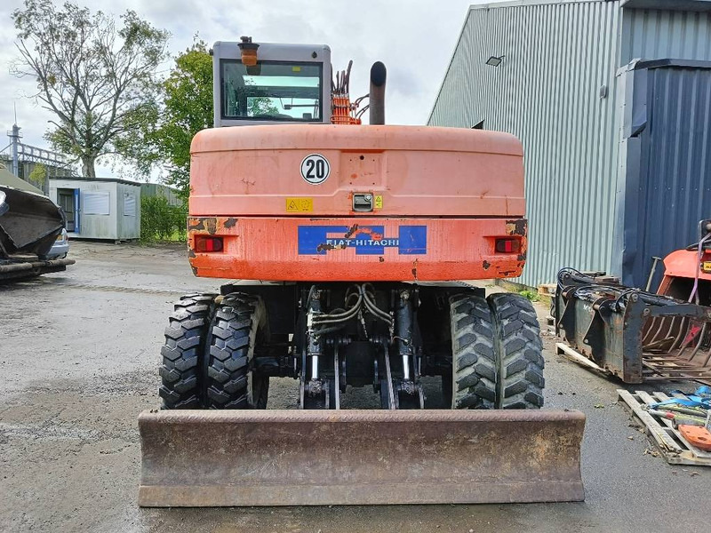 FIAT-HITACHI FH120W bandenkraan Wheel Excavator graafmachine - Pelle sur pneus: photos 5 FIAT-HITACHI FH120W bandenkraan Wheel Excavator graafmachine - Pelle sur pneus: photos 5