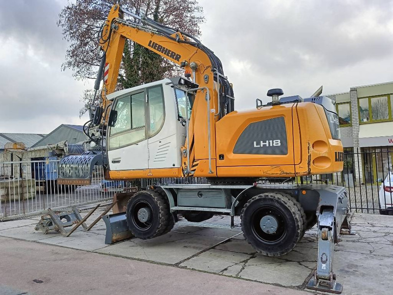 Liebherr LH 18 M Litronic 20 T overslagkraan waste handler - Pelle de manutention: photos 4 Liebherr LH 18 M Litronic 20 T overslagkraan waste handler - Pelle de manutention: photos 4