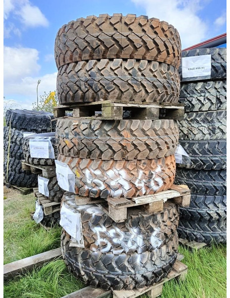 Michelin 12.00R20 , 14.00R20, 335/80R20 , 395/85R2 365/80R2 - Pneus et jantes pour Engins de chantier: photos 4 Michelin 12.00R20 , 14.00R20, 335/80R20 , 395/85R2 365/80R2 - Pneus et jantes pour Engins de chantier: photos 4