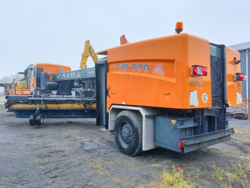 Schmidt TSJ630 man runway snow cleaning sneeuwschuif 2008 - Lame à neige pour Machine agricole: photos 4 Schmidt TSJ630 man runway snow cleaning sneeuwschuif 2008 - Lame à neige pour Machine agricole: photos 4