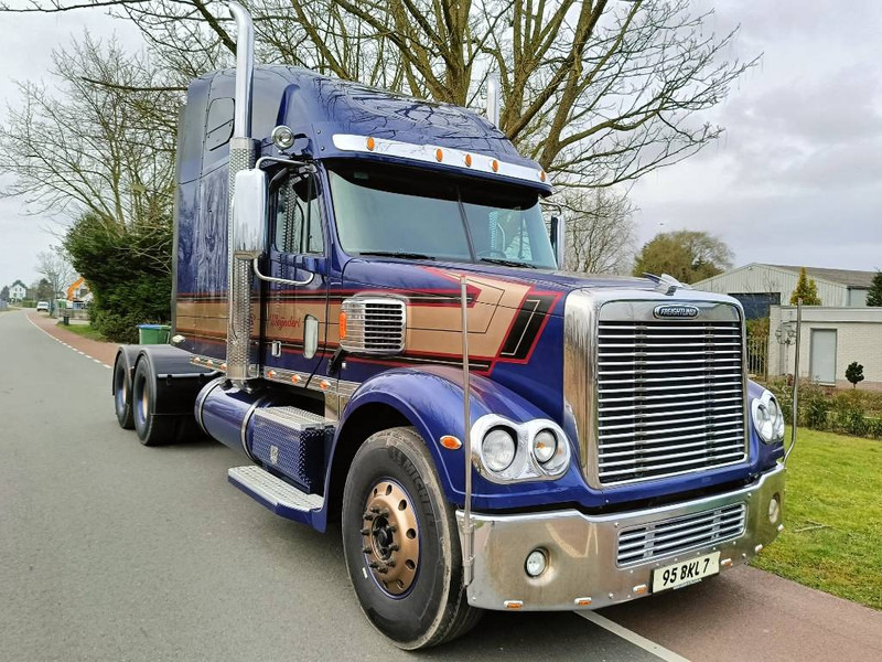 Freightliner Coronado 500 hp caterpillar truck trekker euro5 - Tracteur routier: photos 4 Freightliner Coronado 500 hp caterpillar truck trekker euro5 - Tracteur routier: photos 4