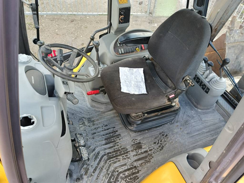 Tractopelle Volvo BL 61 + graaflaad combinatie backhoe loader lader: photos 16