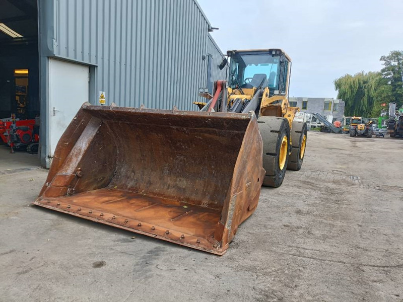 Volvo L 120 F Loader shovel wiellader - Chargeuse sur pneus: photos 4 Volvo L 120 F Loader shovel wiellader - Chargeuse sur pneus: photos 4