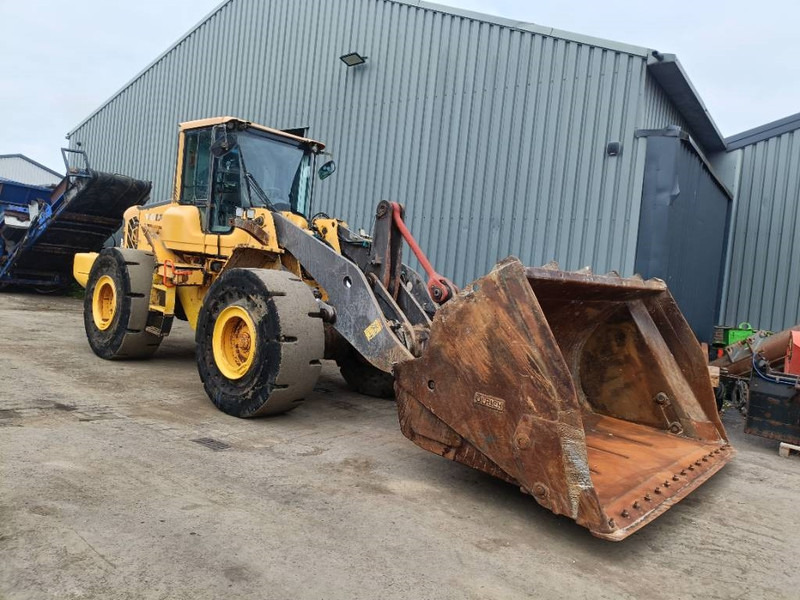 Volvo L 120 F Loader shovel wiellader - Chargeuse sur pneus: photos 2 Volvo L 120 F Loader shovel wiellader - Chargeuse sur pneus: photos 2