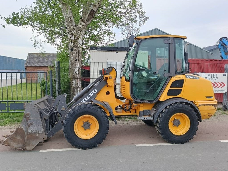 Volvo L 20 F-P shovel wiellader loader lader 2012 bak - Chargeuse sur pneus: photos 1 Volvo L 20 F-P shovel wiellader loader lader 2012 bak - Chargeuse sur pneus: photos 1