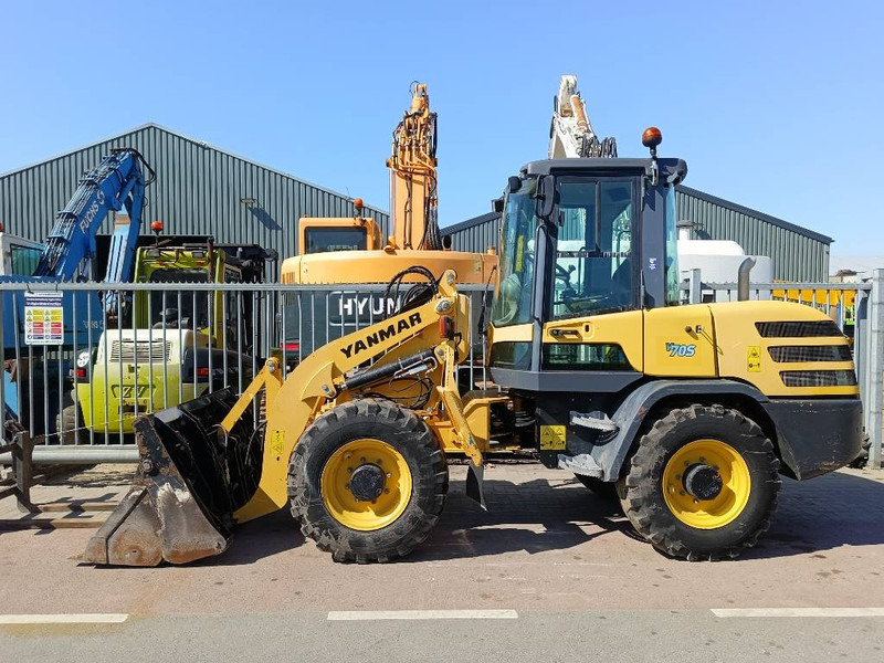 Yanmar V 70 S atlas AR75S shovel wiellader roterende mast - Chargeuse sur pneus: photos 1 Yanmar V 70 S atlas AR75S shovel wiellader roterende mast - Chargeuse sur pneus: photos 1