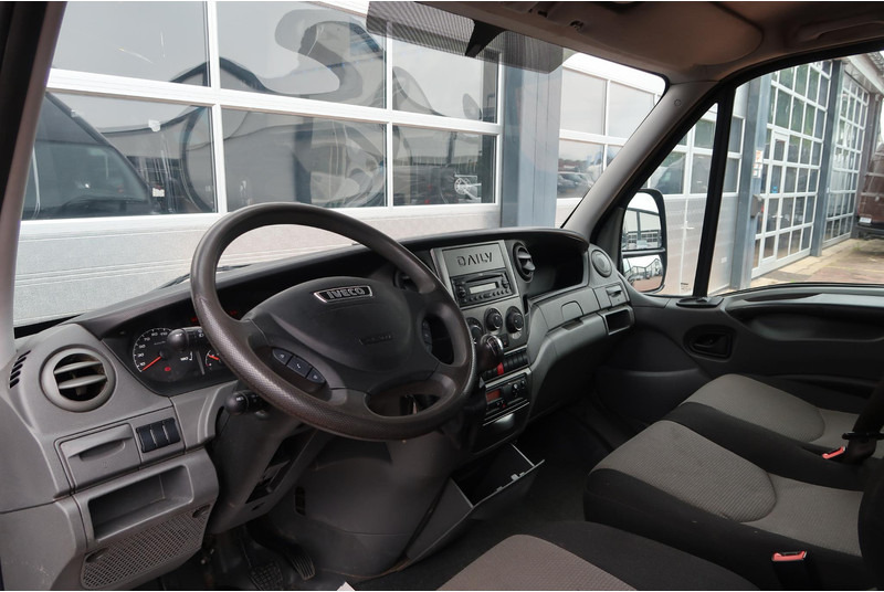 Iveco Daily 35S17V L2H3 1E EIG/ 3.5T/ AIRCO/ CRUISE/ TREKHAAK - Fourgon utilitaire: photos 2 Iveco Daily 35S17V L2H3 1E EIG/ 3.5T/ AIRCO/ CRUISE/ TREKHAAK - Fourgon utilitaire: photos 2