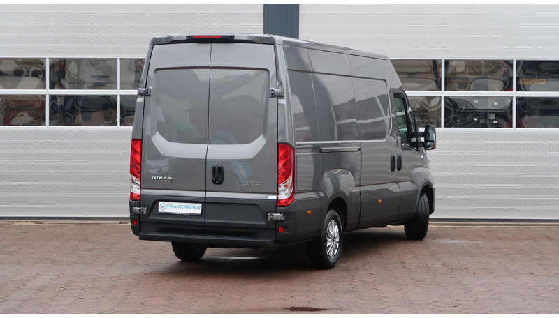 Iveco Daily 35S18HV 3.0 L2H2 BPM VRIJ/ AUT/ 2X SCHUIFDEUR/ CAMERA/ CRUISE/ CLIMA/ NAVI/ LED - Fourgon utilitaire: photos 5 Iveco Daily 35S18HV 3.0 L2H2 BPM VRIJ/ AUT/ 2X SCHUIFDEUR/ CAMERA/ CRUISE/ CLIMA/ NAVI/ LED - Fourgon utilitaire: photos 5