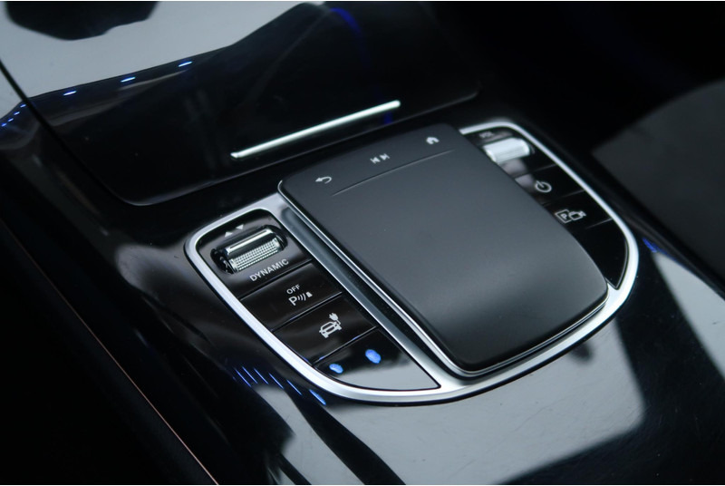 Mercedes-Benz EQC 400 4MATIC Business AMG 80 kWh PANO/ CAMERA/ LEDER/ TREKHAAK/ ETC. - SUV: photos 5 Mercedes-Benz EQC 400 4MATIC Business AMG 80 kWh PANO/ CAMERA/ LEDER/ TREKHAAK/ ETC. - SUV: photos 5