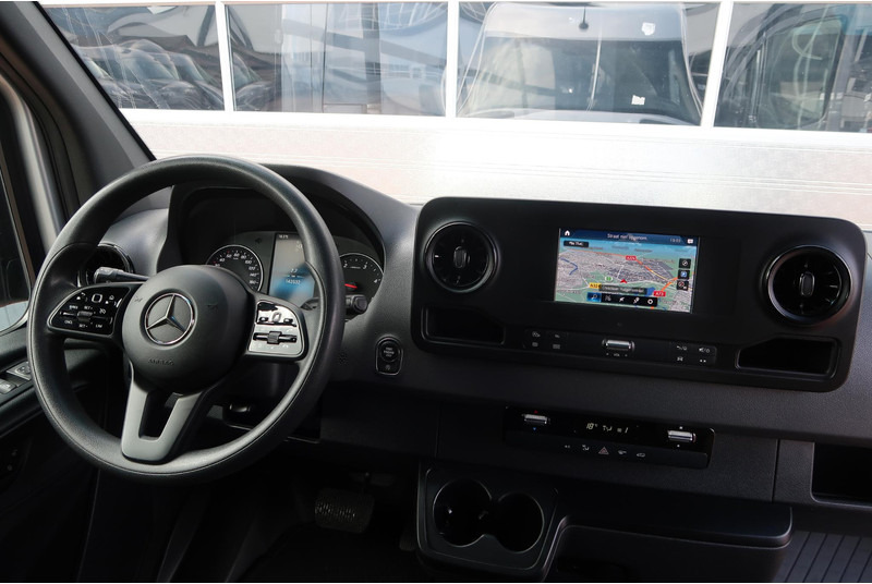 Mercedes-Benz Sprinter 317 CDI L2H2 AUT/ CAMERA/ LED/ CRUISE/ CLIMA/ MBUX - Fourgon utilitaire: photos 5 Mercedes-Benz Sprinter 317 CDI L2H2 AUT/ CAMERA/ LED/ CRUISE/ CLIMA/ MBUX - Fourgon utilitaire: photos 5