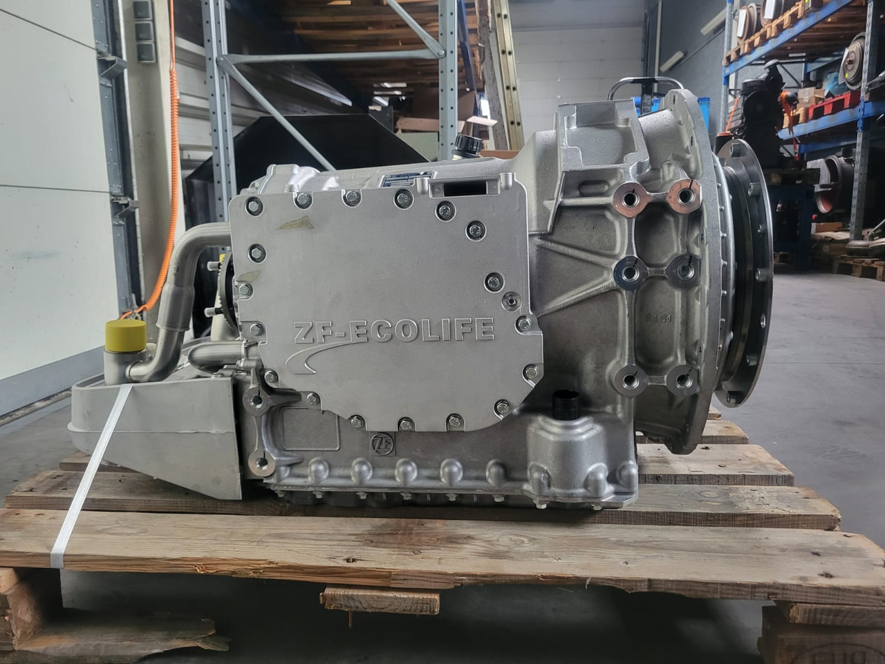 ZF 6 AP 1200B - Boîte de vitesse pour Bus: photos 3 ZF 6 AP 1200B - Boîte de vitesse pour Bus: photos 3