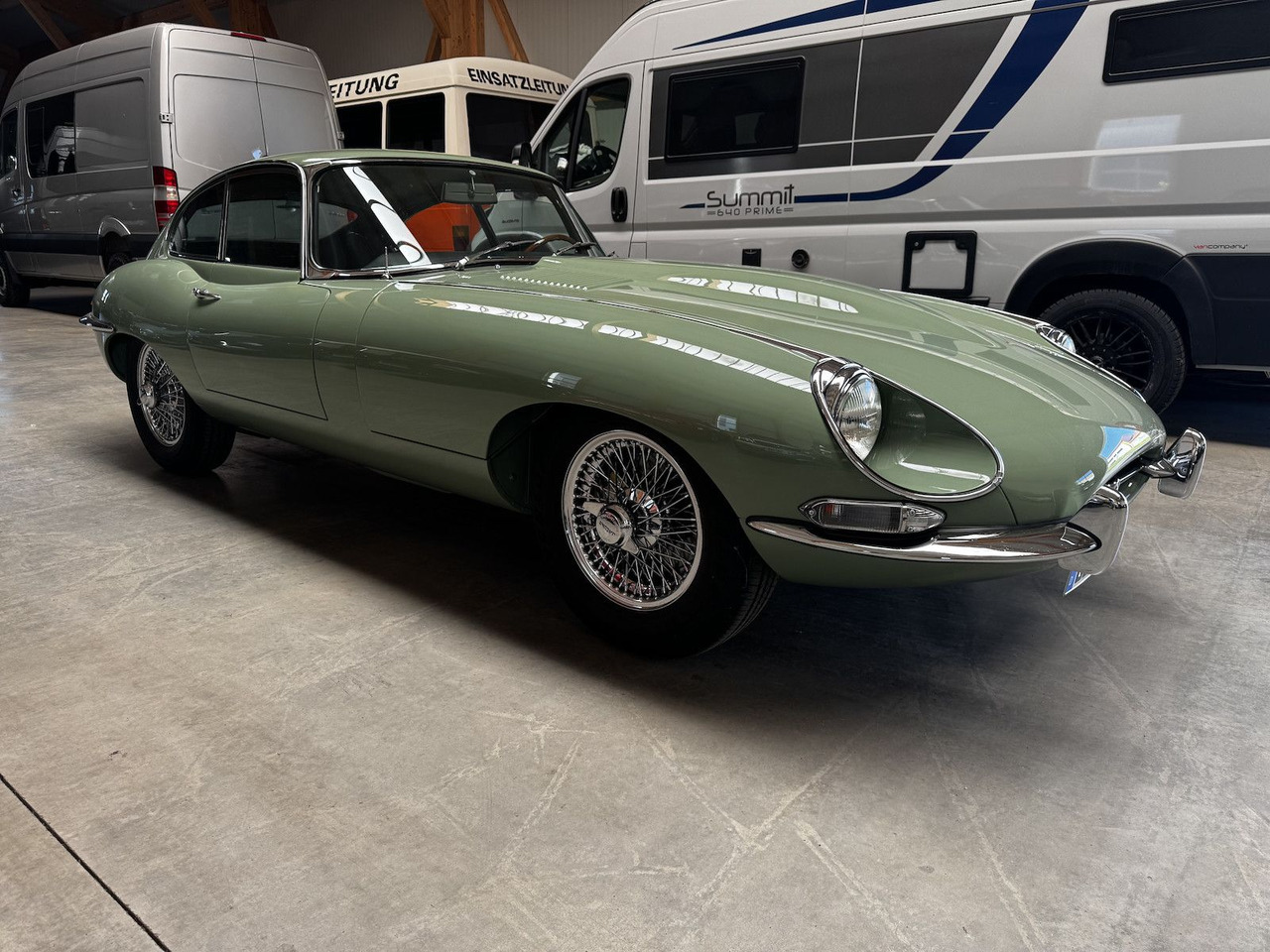 Jaguar E-Type 4.2 Litre Serie 1.5 FHC - Voiture: photos 4 Jaguar E-Type 4.2 Litre Serie 1.5 FHC - Voiture: photos 4
