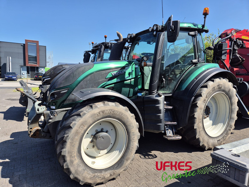 Valtra T 194 Direct TwinTrac - Tracteur agricole: photos 1 Valtra T 194 Direct TwinTrac - Tracteur agricole: photos 1