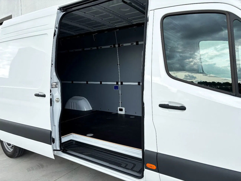 Mercedes-Benz Sprinter 317 Sprinter | Leasing - Fourgon utilitaire: photos 5 Mercedes-Benz Sprinter 317 Sprinter | Leasing - Fourgon utilitaire: photos 5