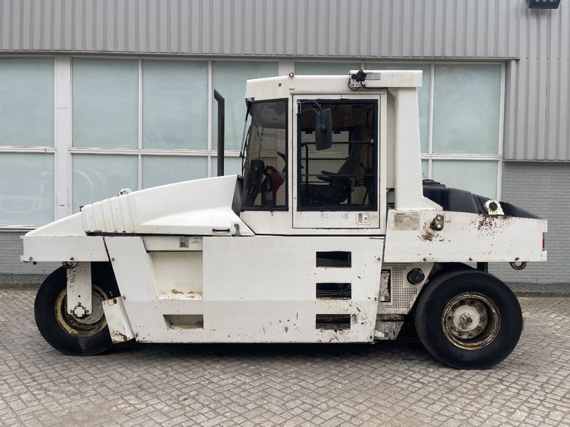 Cat PS 300 B - Compacteur: photos 2 Cat PS 300 B - Compacteur: photos 2