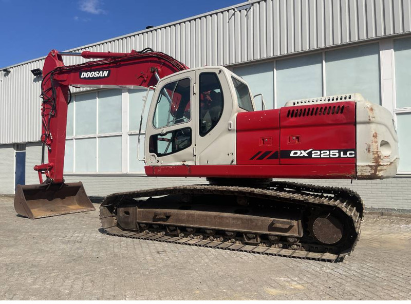 Doosan DX 225 LC - Pelle sur chenille: photos 3 Doosan DX 225 LC - Pelle sur chenille: photos 3