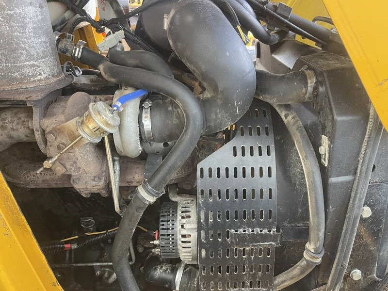 Tractopelle JCB 4 CX 2005: photos 18 Tractopelle JCB 4 CX 2005: photos 18