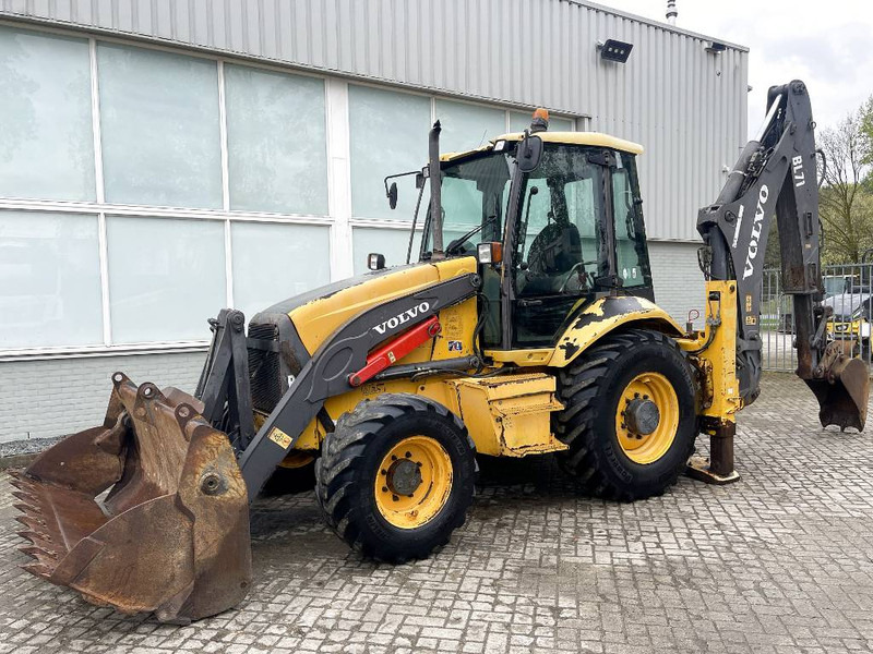 Volvo BL71 - Tractopelle: photos 1 Volvo BL71 - Tractopelle: photos 1