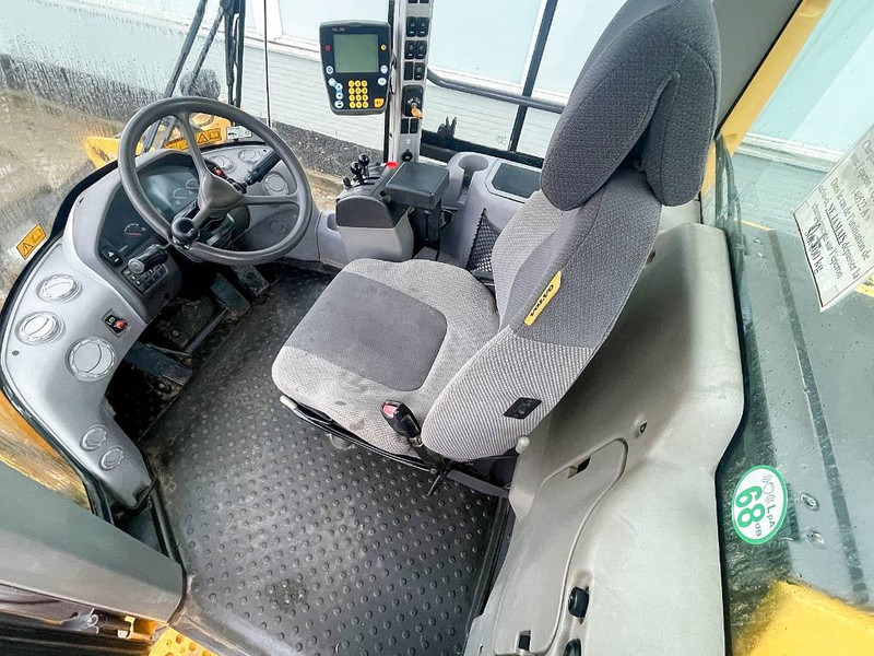 Chargeuse sur pneus Volvo L 60 G: photos 10