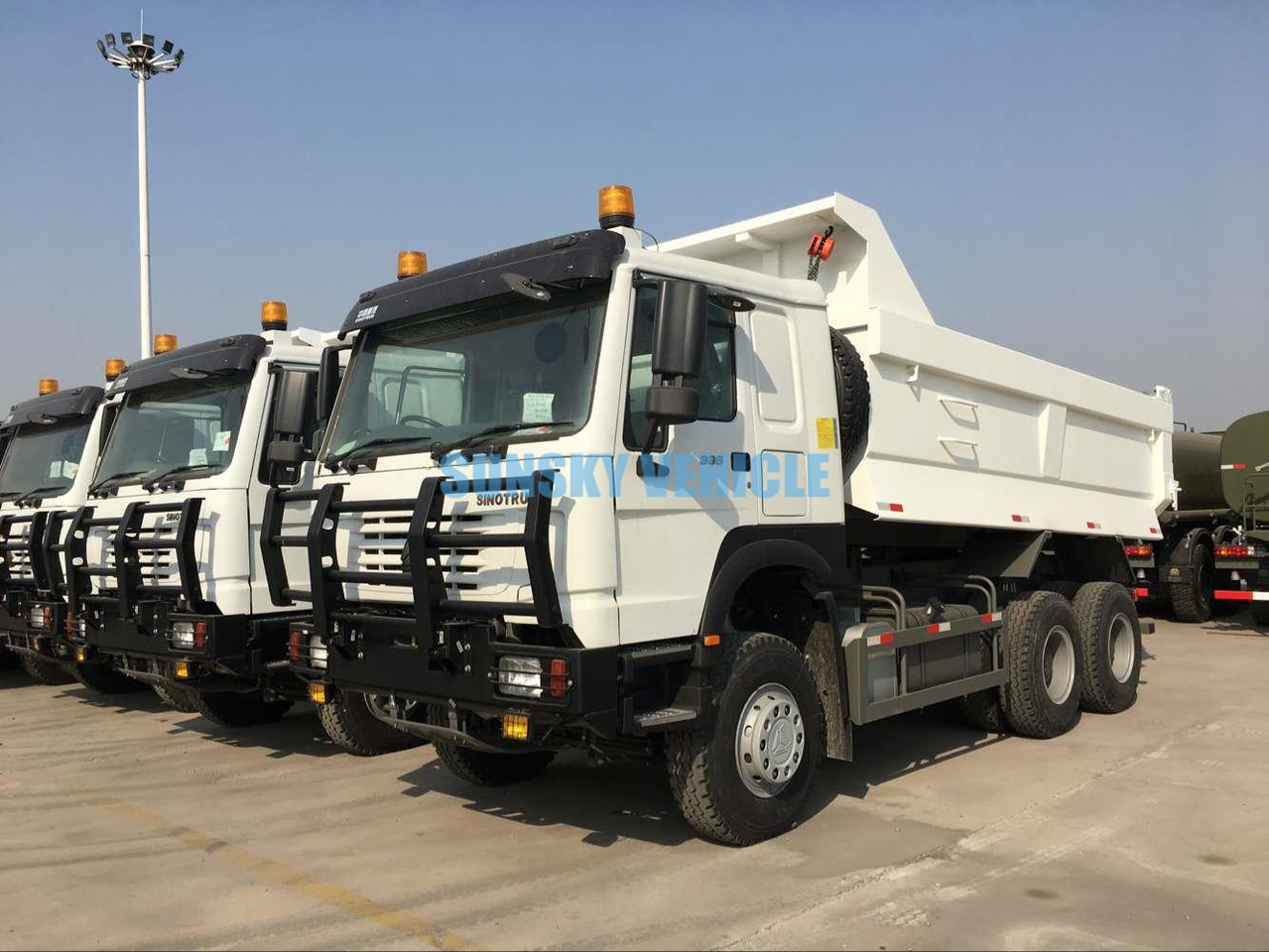 HOWO Brand New 6X4 380/430HP Tipper Truck - Camion benne: photos 2 HOWO Brand New 6X4 380/430HP Tipper Truck - Camion benne: photos 2